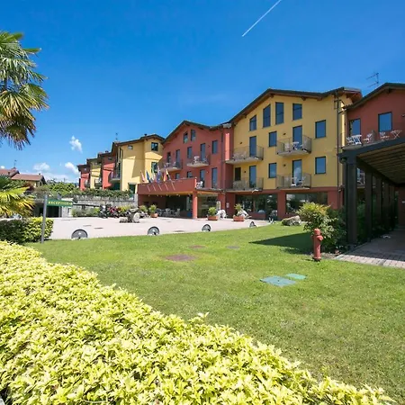 Ternate Sleeps 3 Air Con * Ternate (Varese)