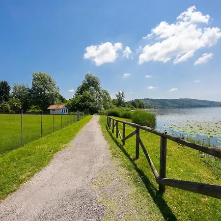 Ternate Sleeps 3 Air Con Ternate (Varese)