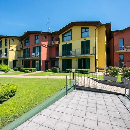 Ternate Sleeps 3 Air Con * Ternate (Varese)